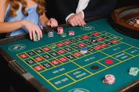bet1000 members enjoying sports betting and casino games on mobile in Philippines